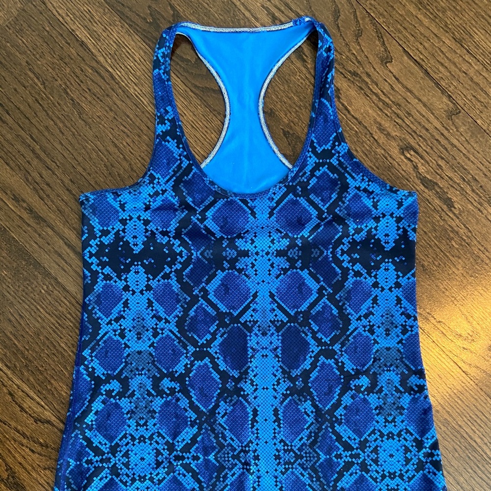 Lululemon Razorback Tank